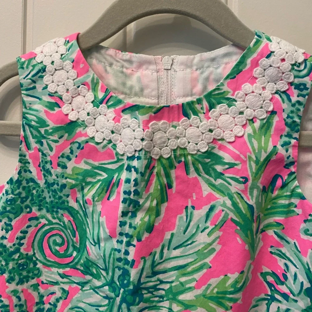 Girls Little Lilly Classic Shift Dress - Picture 2 of 7